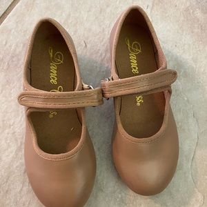 Dance Class Girls Tap Shoes - Tan Color